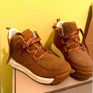 Beautiful boots womens size 6 AIRHAS VERY CONFORM